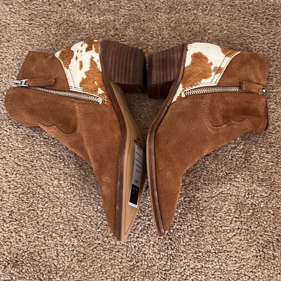 NEW Dolce Vita Senica Brown Suede Leather Cow Print Ankle Boots - Picture 6 of 10